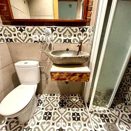 B6 Apartamento Duplex Con Terraza Y Balcon A 2 Calles Del Metro Barcelona